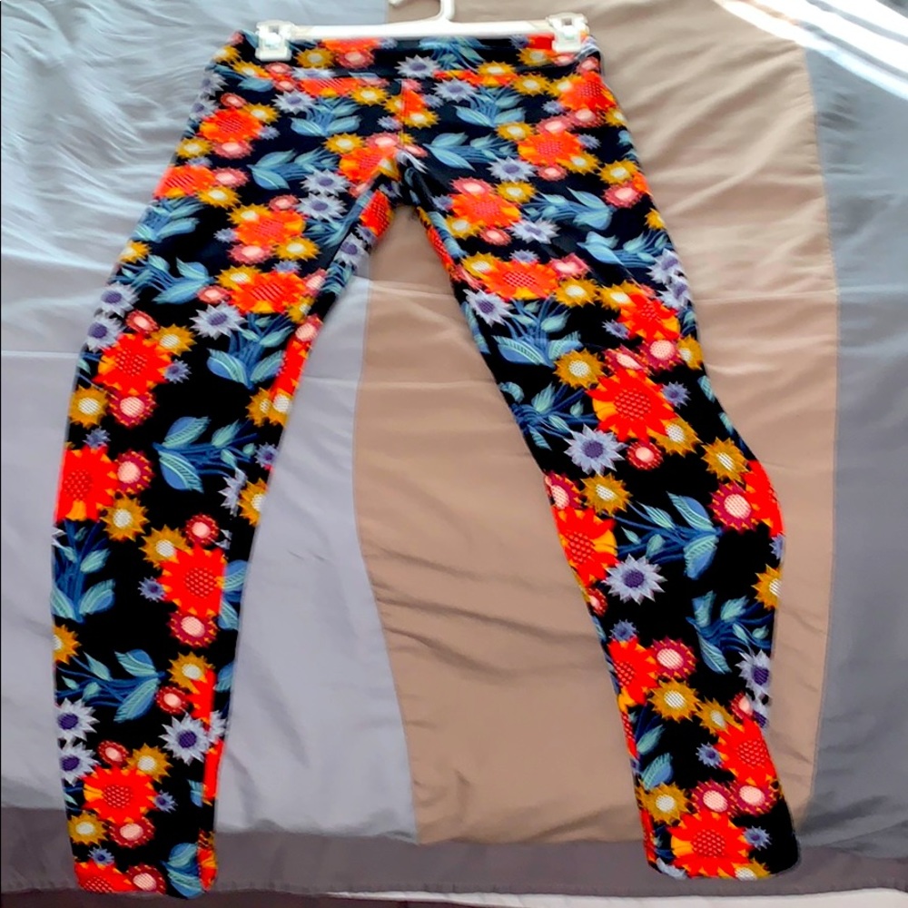 LuLa Roe OS leggings
